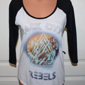 NEW! EXPRESS Sz SMALL Black & White Rock City Rebel Scoop Neck Raglan Tee Top